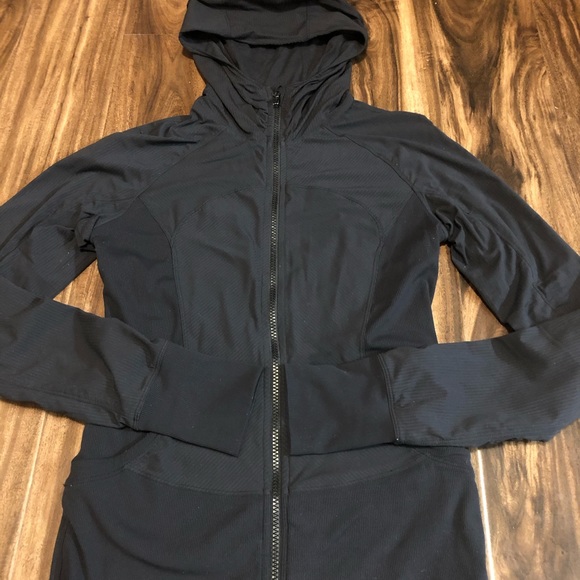 SOLD Lululemon In Flux Jacket - Picture 1 of 6